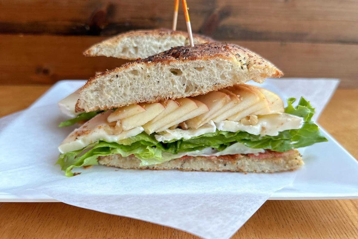 Maple Sandwich*contains walnuts