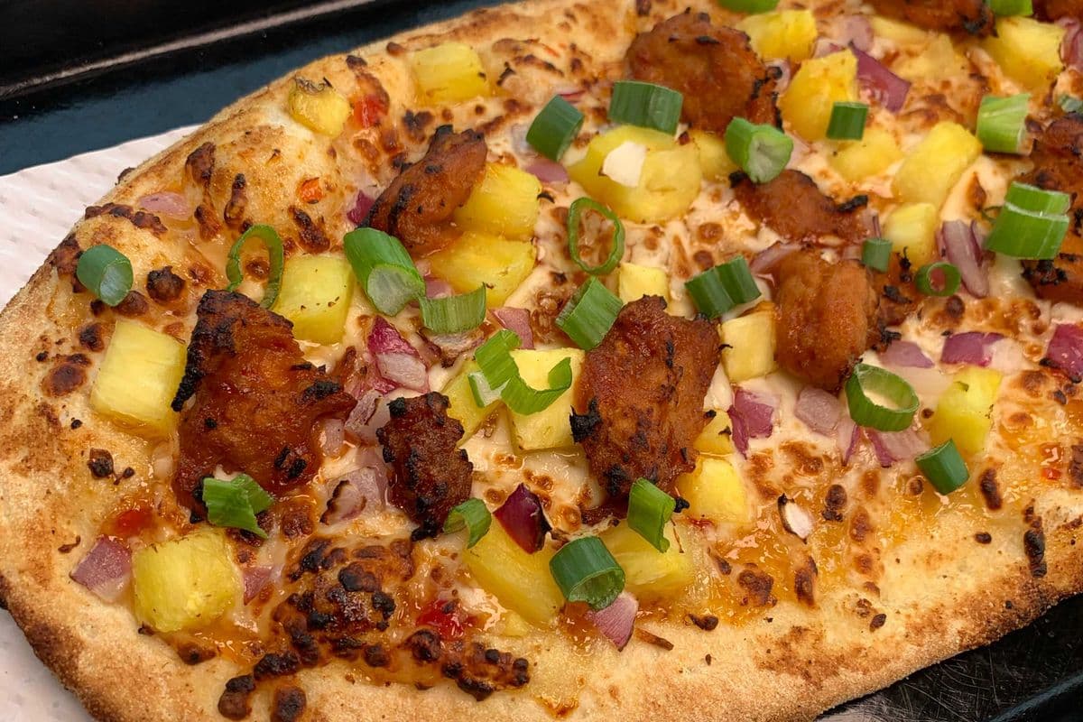 Lemongrass Luau Pizza 🌶🍃