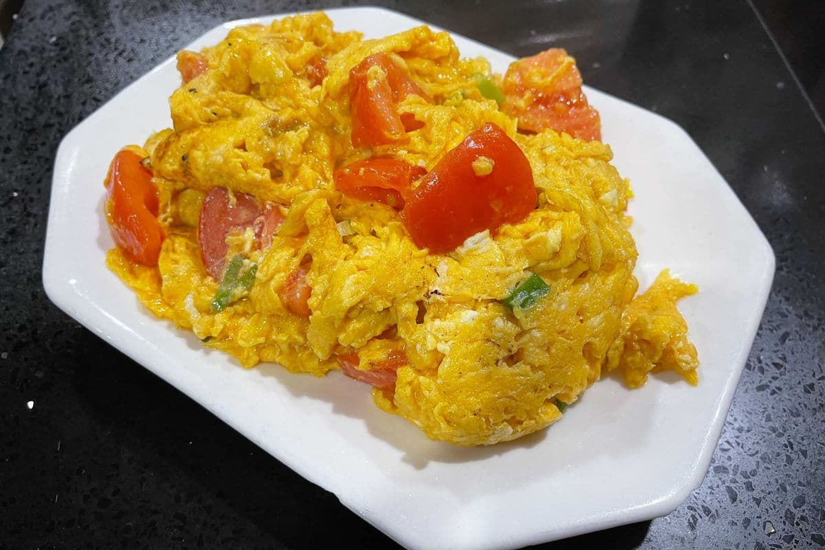 V17. Stir Fried Tomato & Scrambled eggs (番茄炒雞蛋)