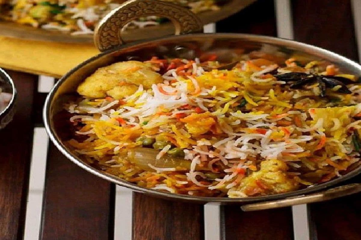 120. Vegetable Biryani (22oz)