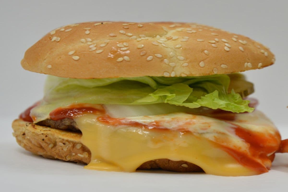 Cheeseburger(6 oz)