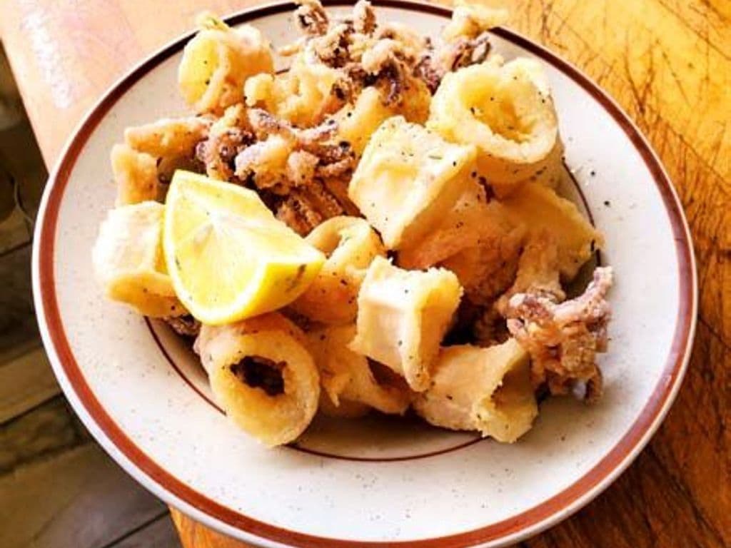Entre Calamars Frits - Fried Calamari Apetizer