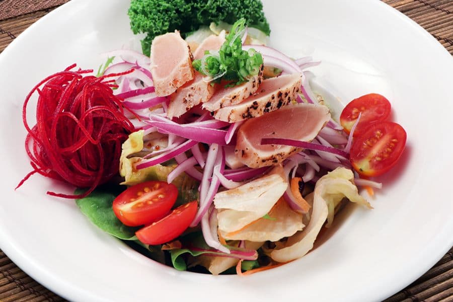 Tuna Tataki Salad