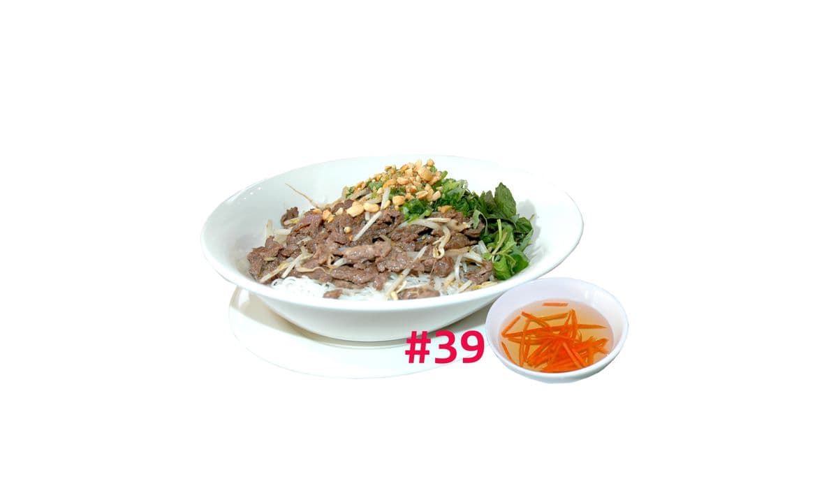 39. Vermicelli with Lemongrass Stir Fried & Pork Spring Rolls