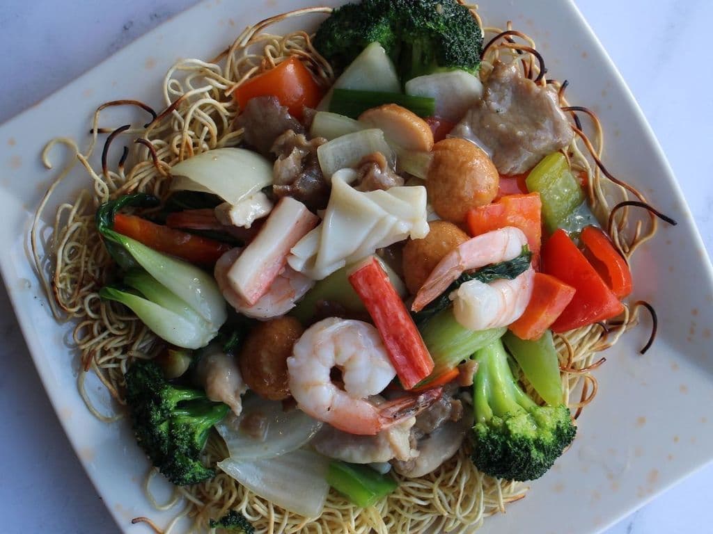 Stir Fry Seafood on Soft Egg Noodles