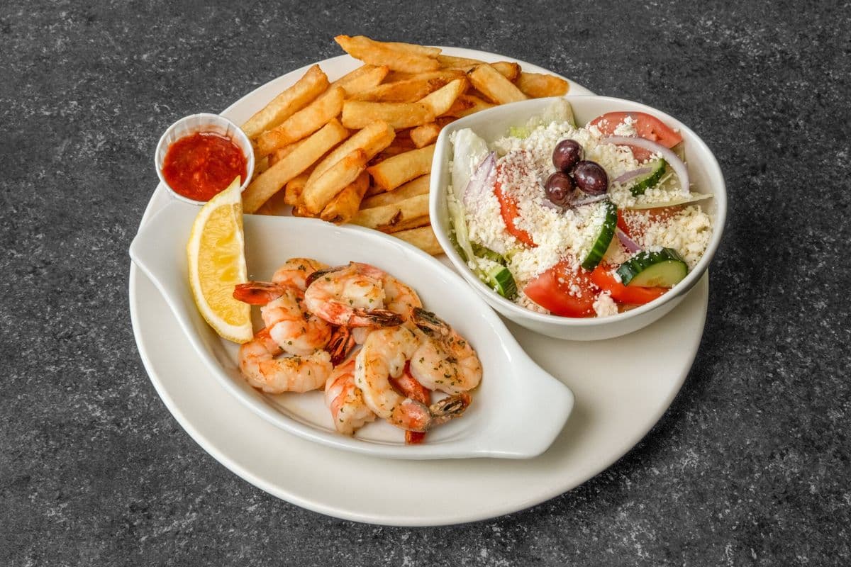 Grilled Shrimp (8 pcs) and Greek Salad
