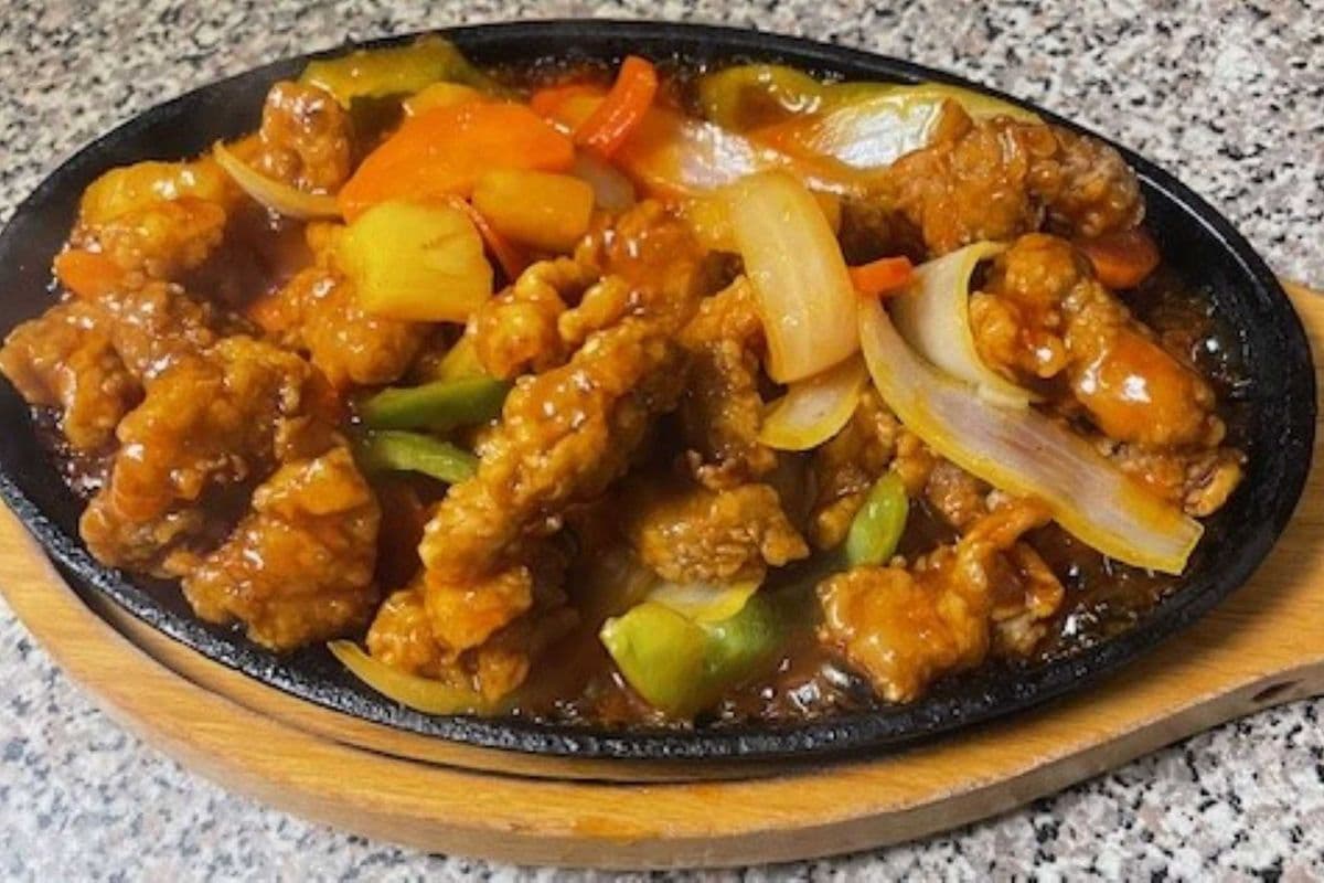 87. Sweet and Sour Pork Chop with Pineapple, Onion, Carrot and Green Pepper