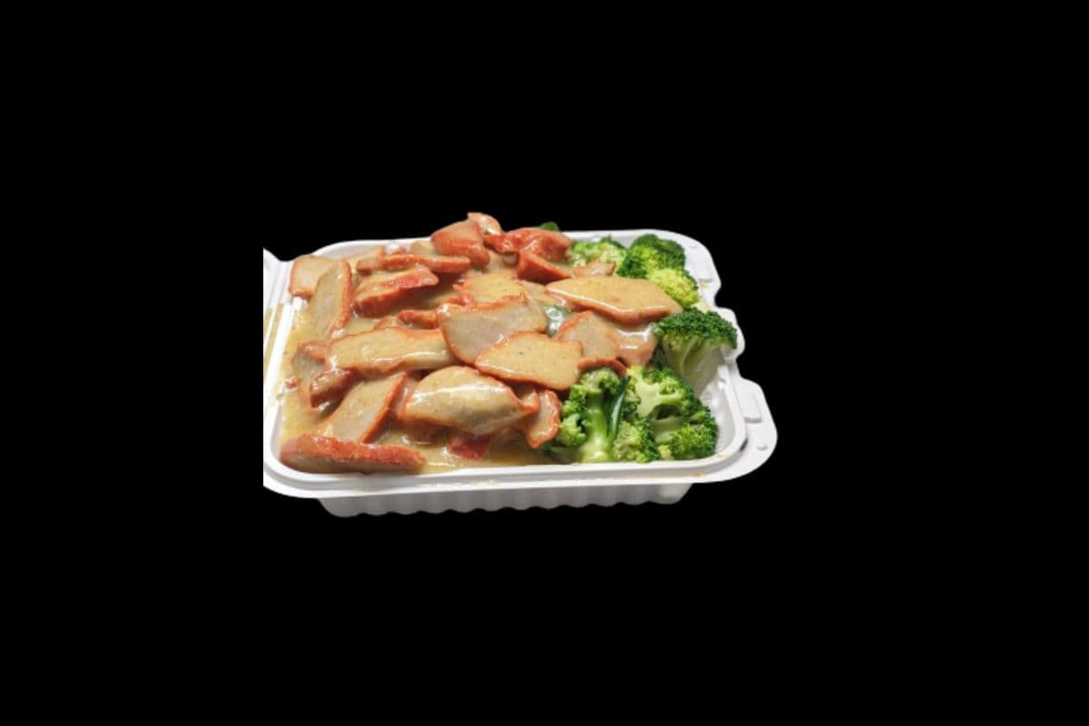 128. Sliced BBQ Pork with Broccoli on Steamed Rice