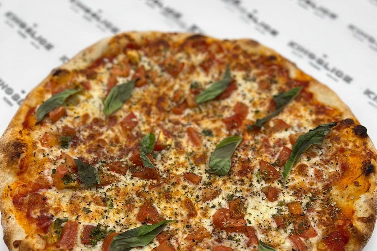 Medium Margherita Pizza