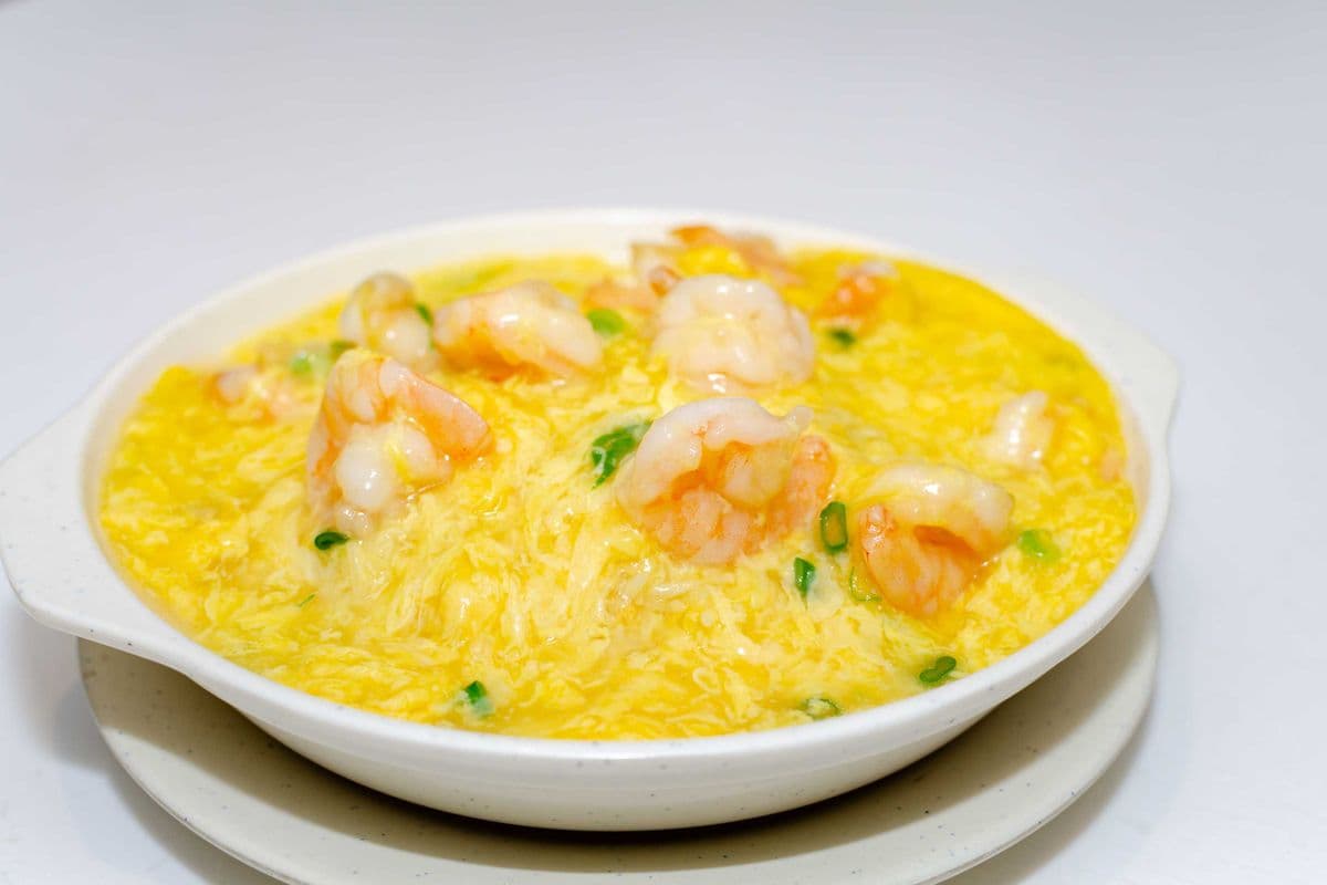 142 Prawn and Egg Sauce on Rice 滑蛋蝦球飯