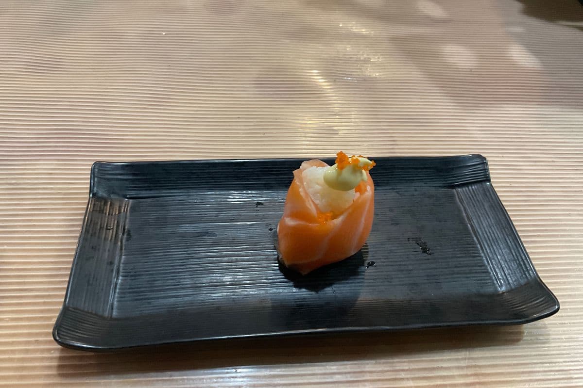 Salmon Rose Sushi (1 pc)