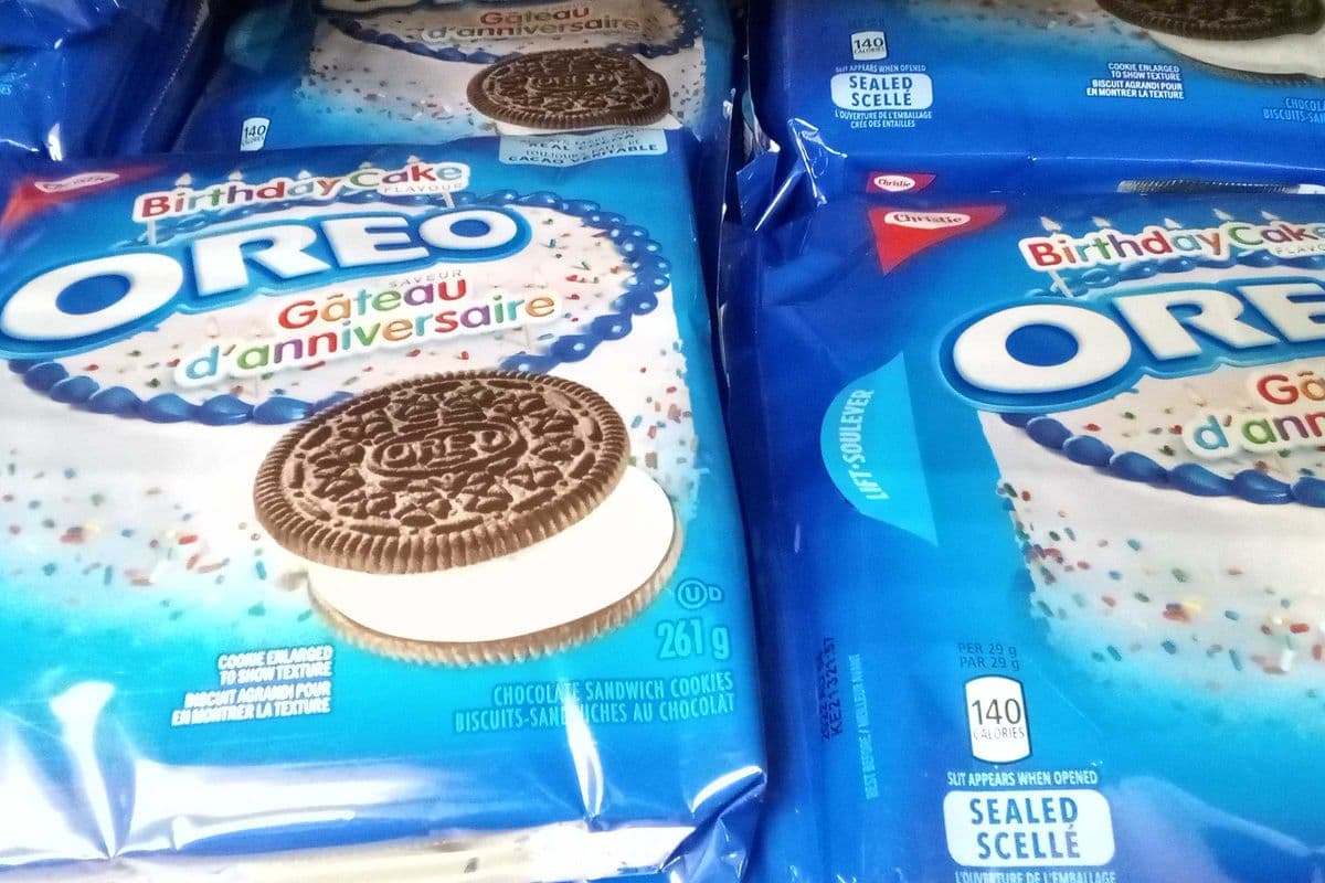 Oreo birthday cake flavour (261 g)