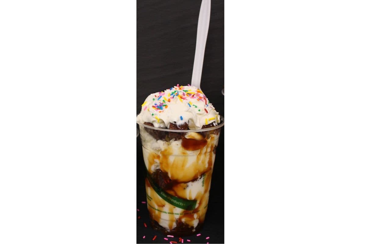 Fudge Brownie Sundae (16 oz)