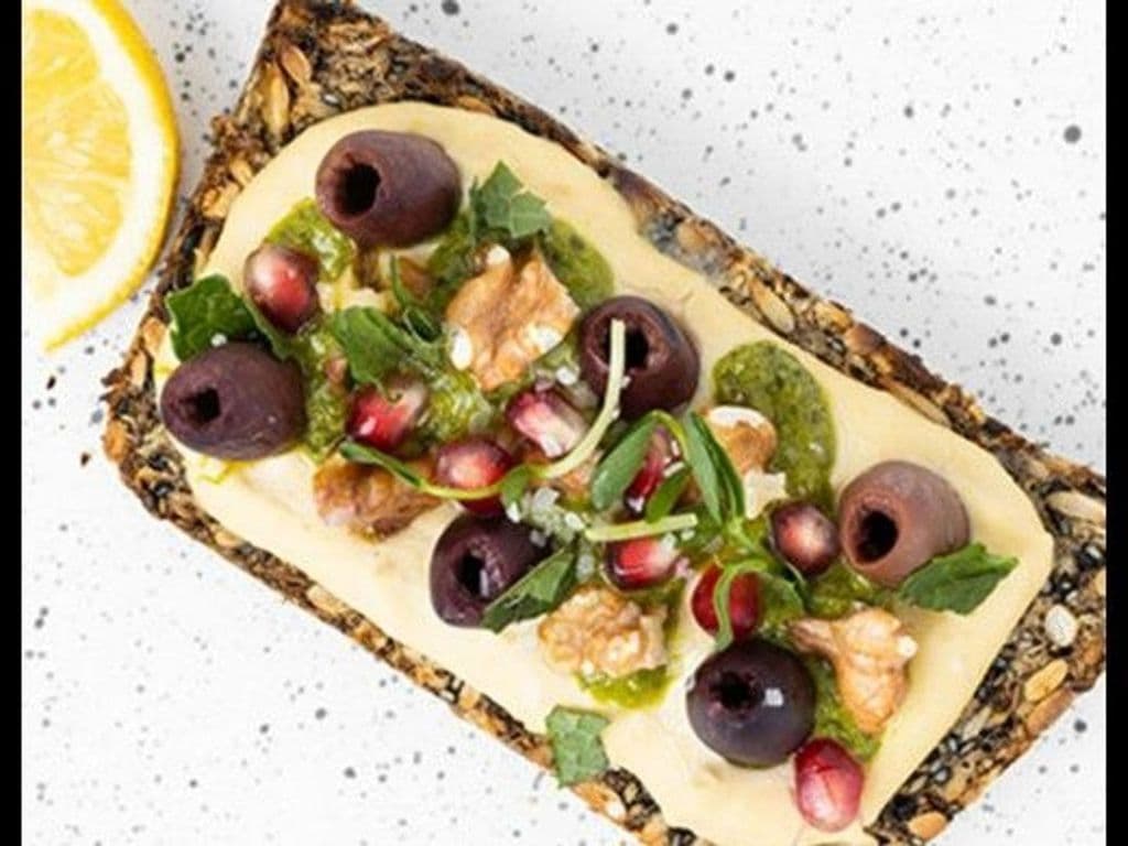 Mediterranean Toast (10g protein, 10g fibre)