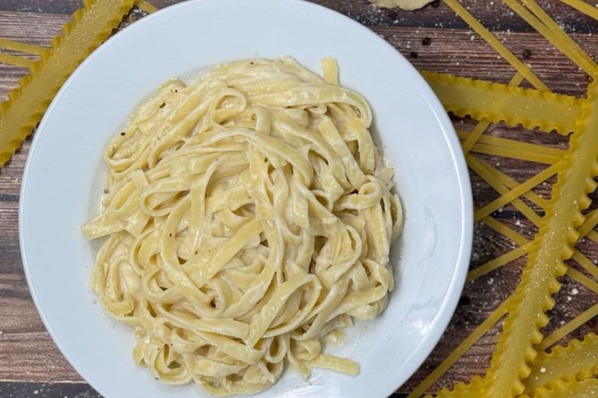 Fettuccine Alfredo