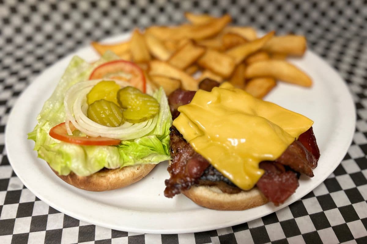 Bacon Cheeseburger (6 oz)