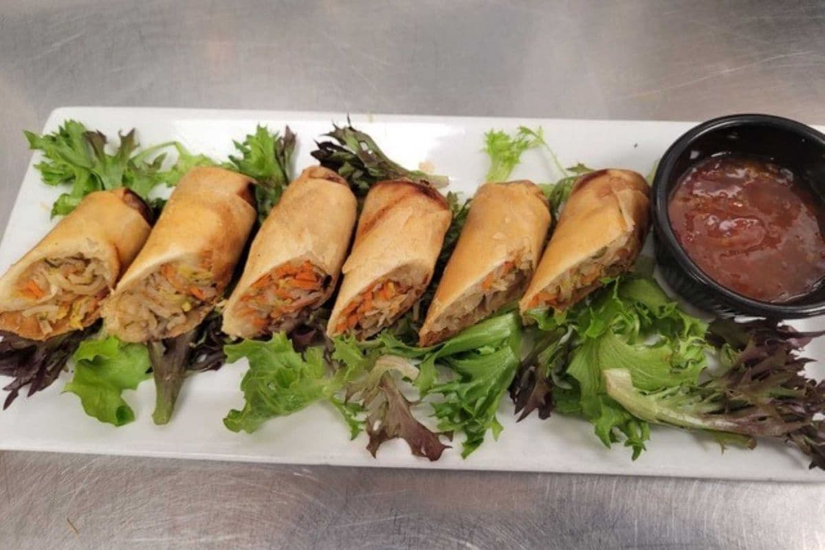 Jumbo vegetable spring rolls