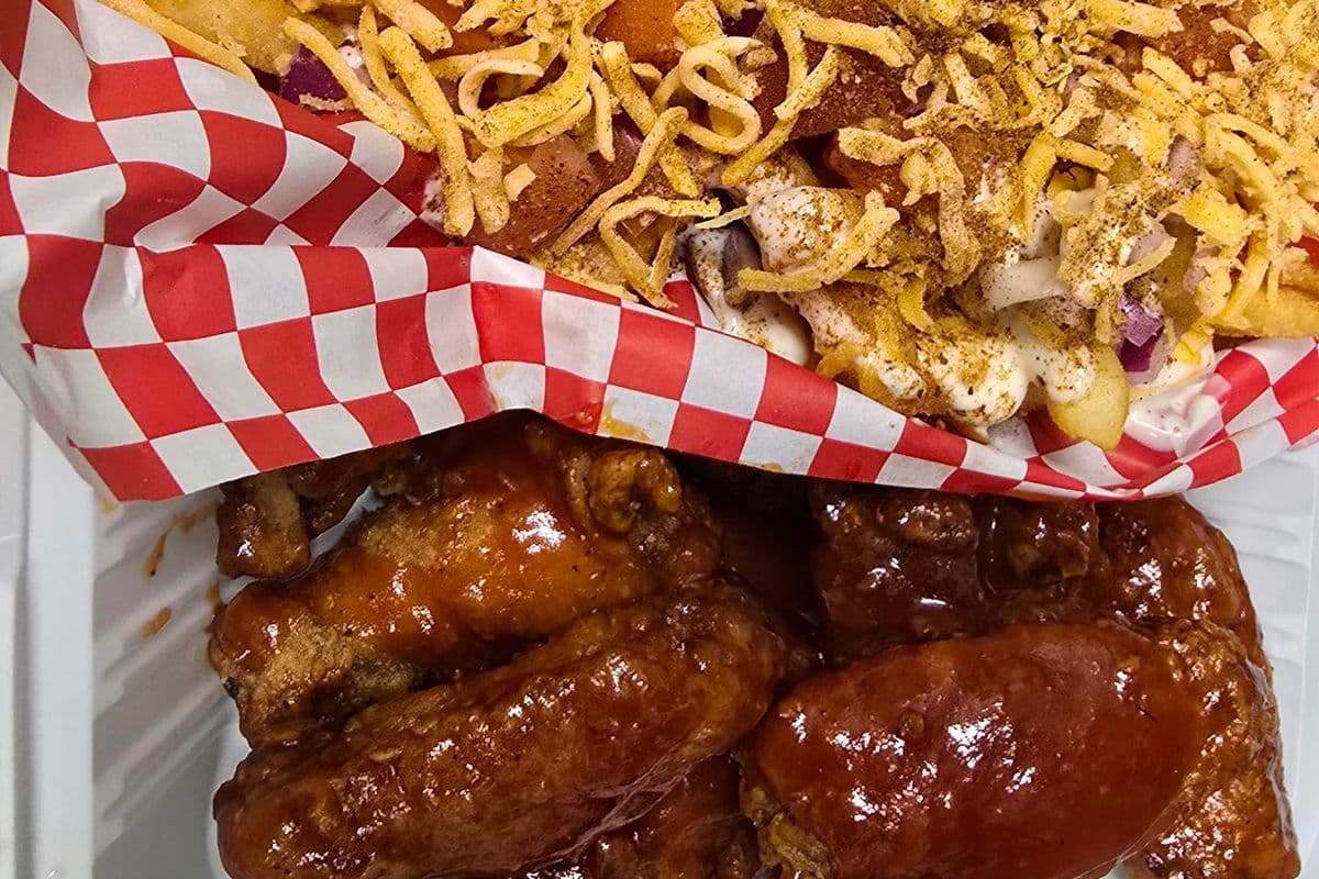 2lb Wings, 1 Speciality Fries and Garlic Bread with Cheese