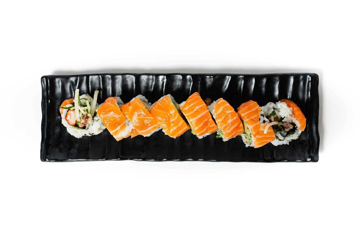 Golden Dragon Roll (8 pcs)