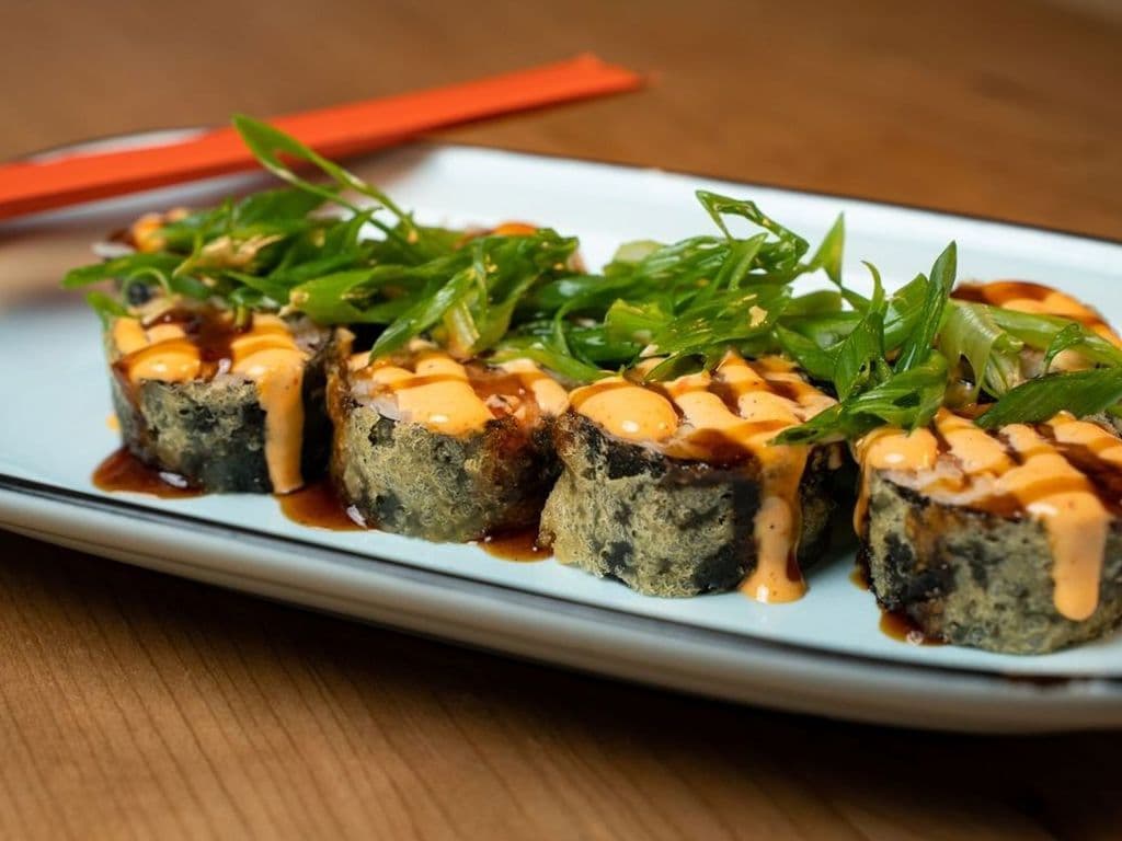 Crispy Chili Salmon Roll