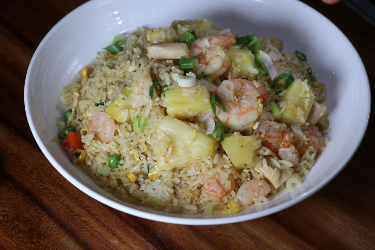 FR2. Pineapple Fried Rice菠萝炒饭