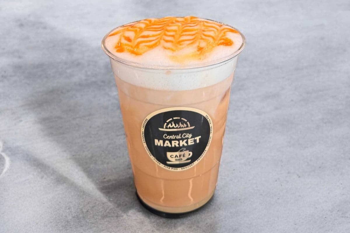 Iced White Mocha w/ Caramel Drizzle