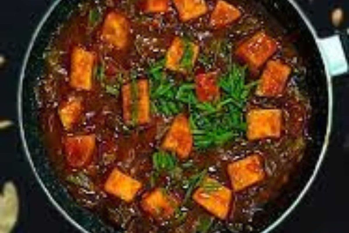 Chilli Paneer With Gravy
