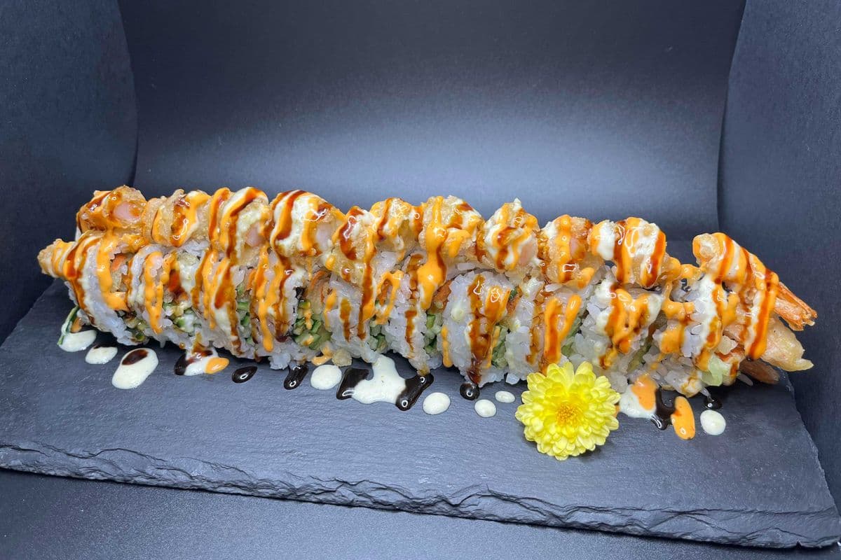 Double Dynamite Roll (Shrimp Tempura On Top) (10 pcs)