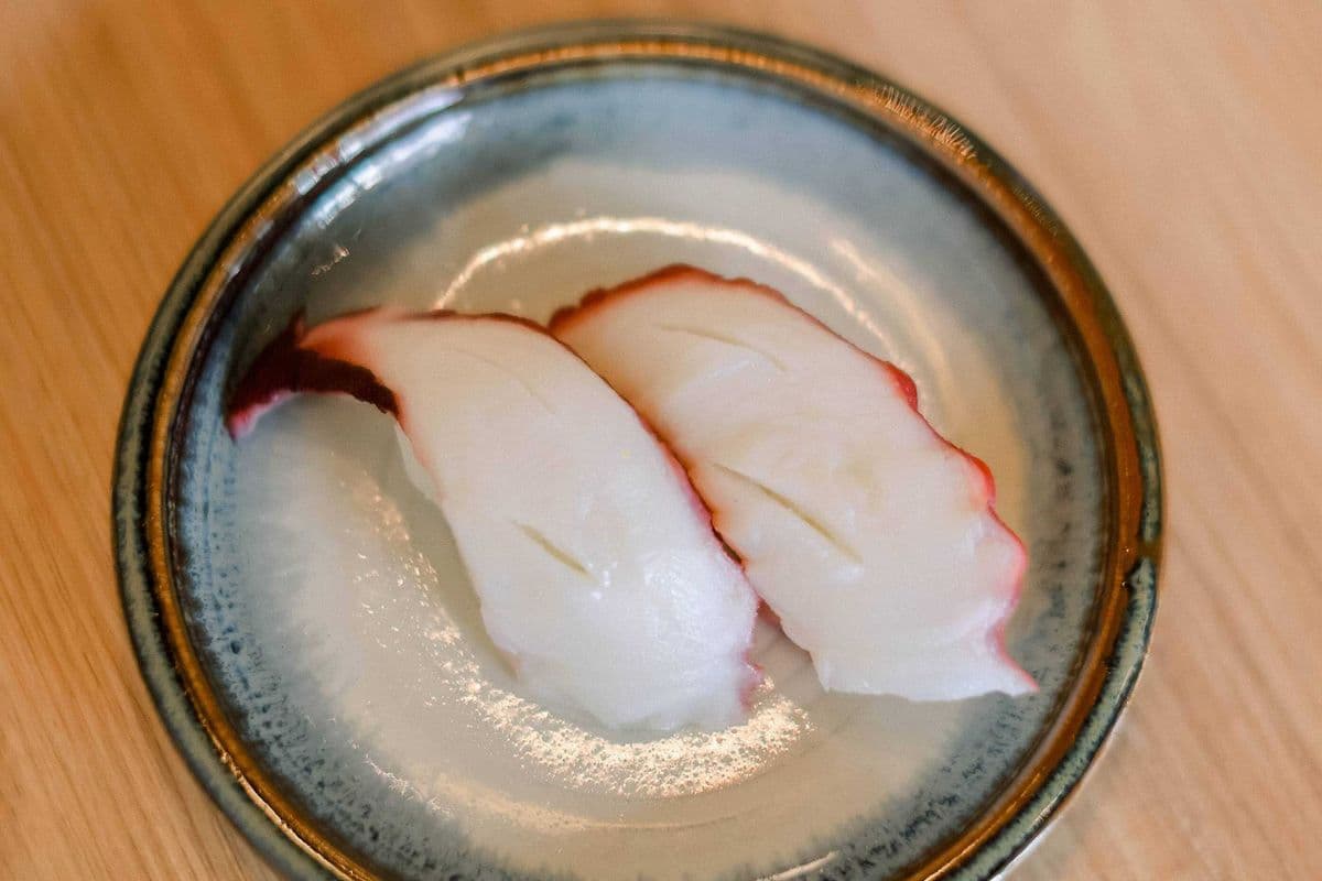 Tako Sushi (Octopus) (2 pcs)