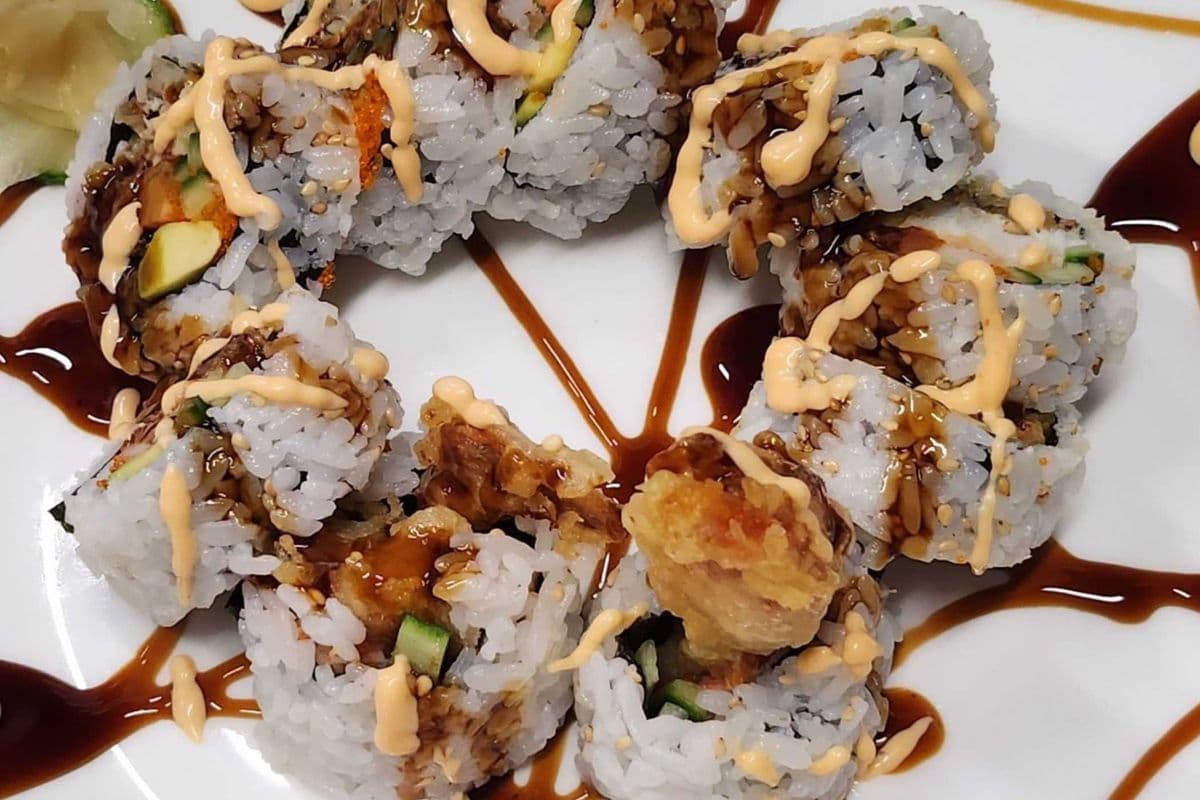 Spider Roll(on top unagi &spicy mayo sauce)