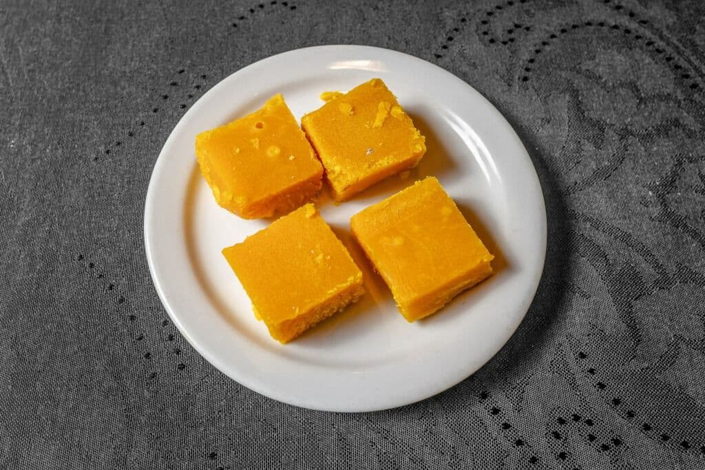 Besan Burfi (LB)