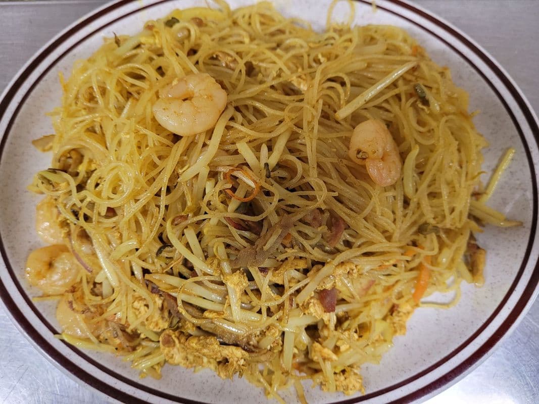 29. Singapore Rice Noodle (Curry)