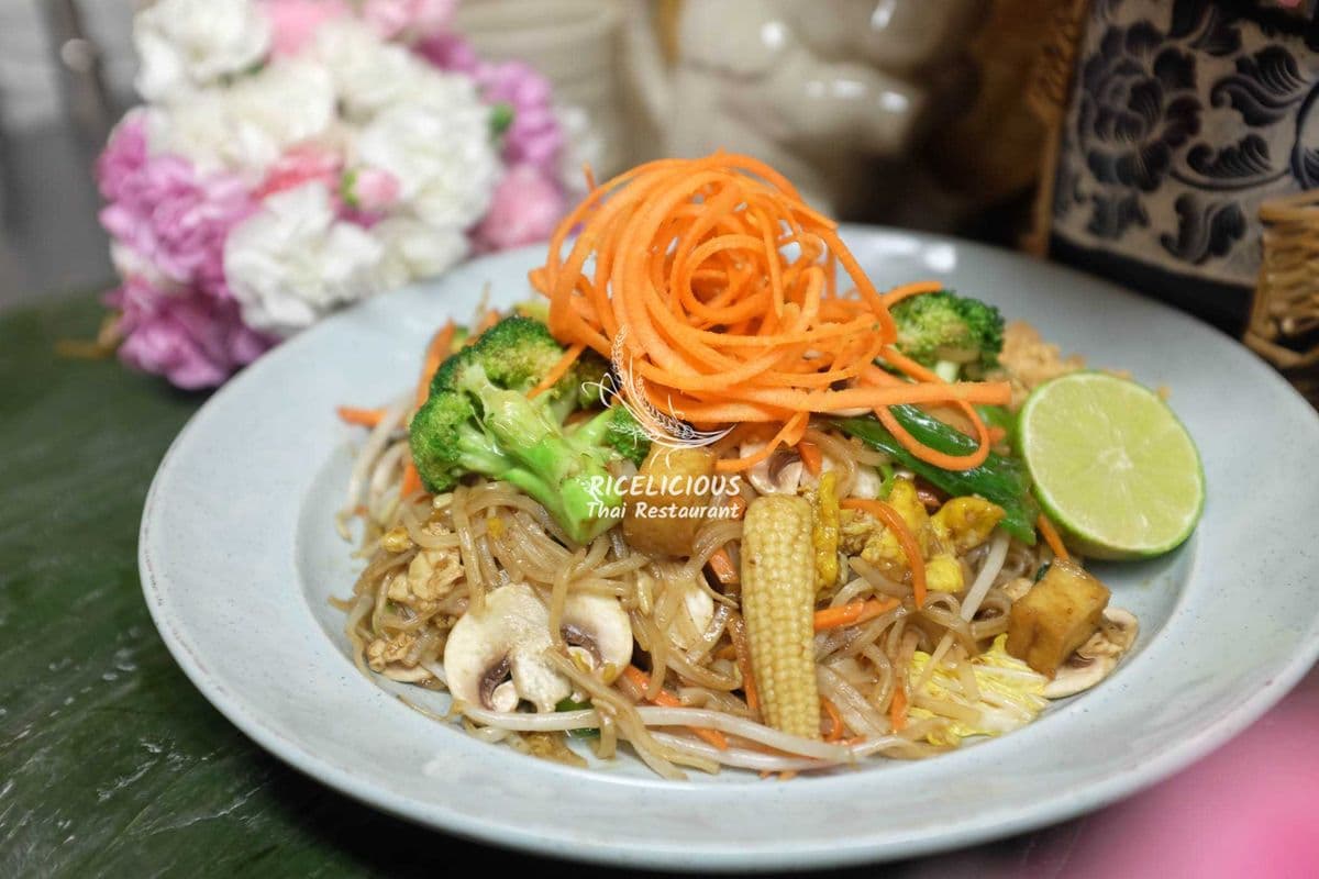 V11. Veggies Pad Thai