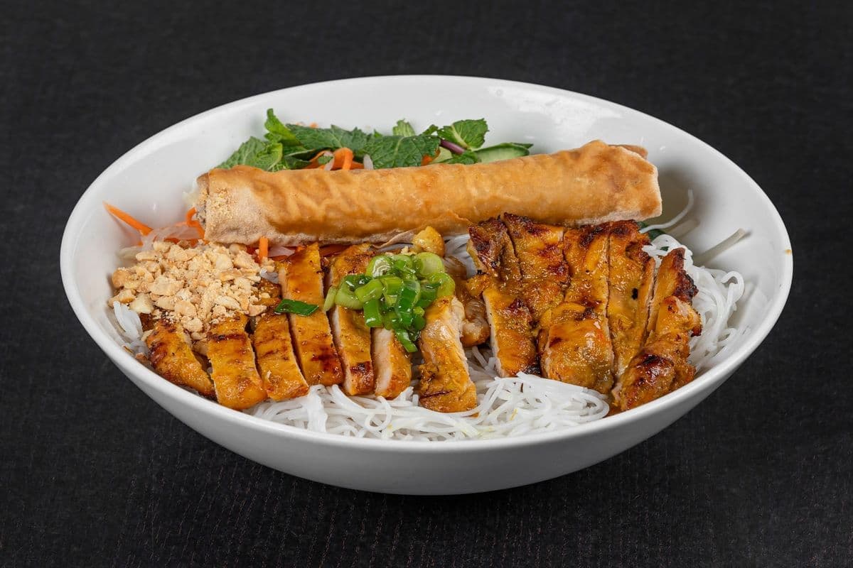 B8. Grilled Chicken and Spring Rolls with Vermicelli / Bún Gà Nướng Chả Giò