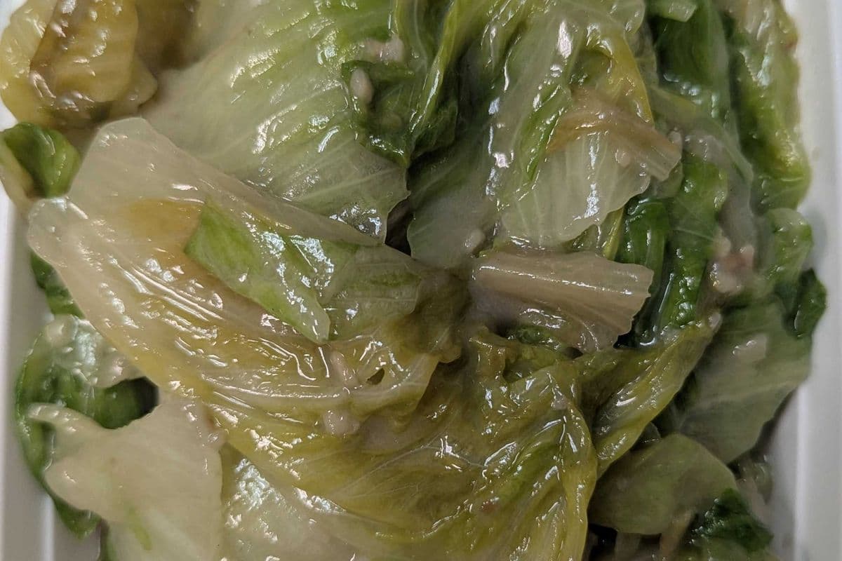 Lettuce with Fermented Bean Curd 腐乳炒生菜