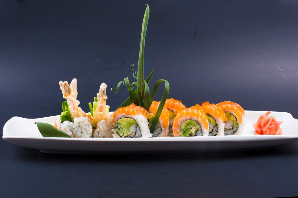 80. Gold Dragon Roll (8 pcs)