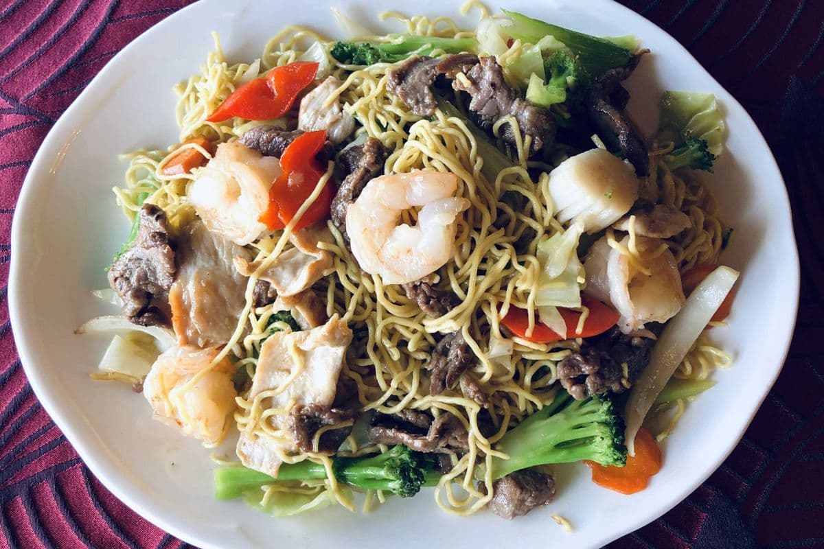 65. Deluxe Lo Mein (Large)