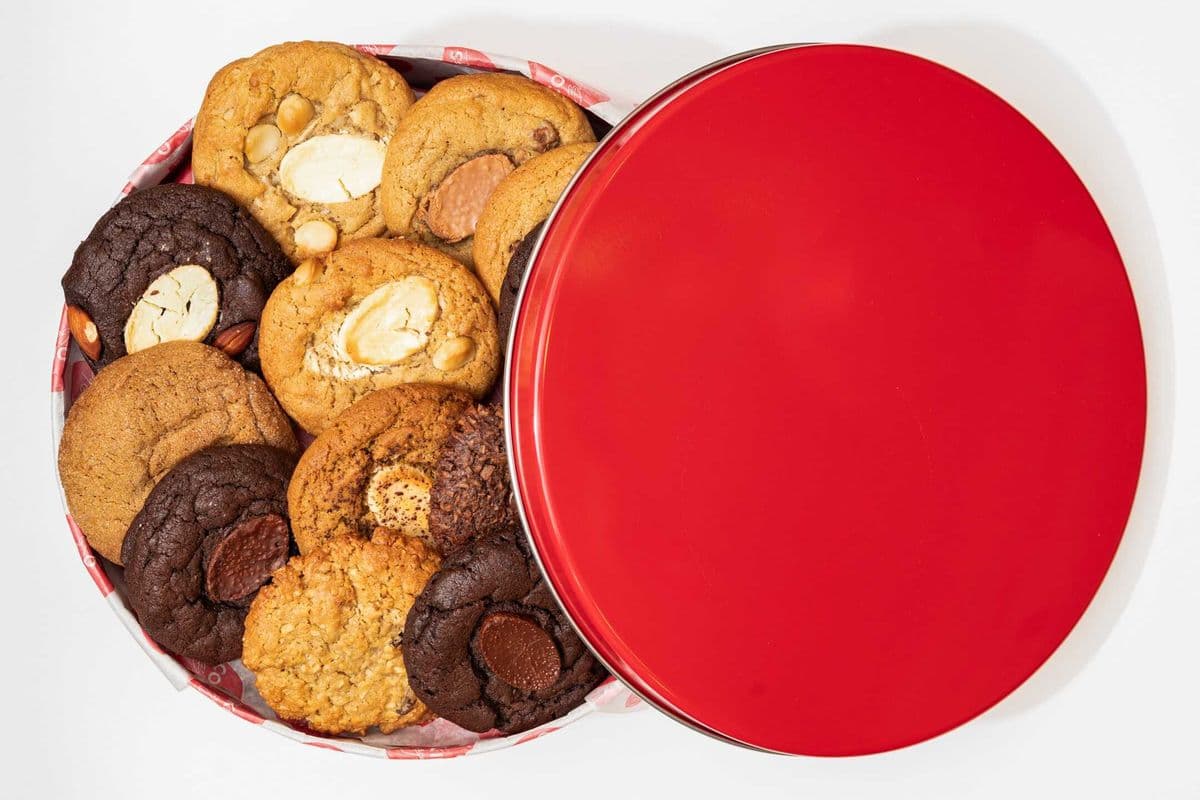 George's Large Tin (24 cookies)