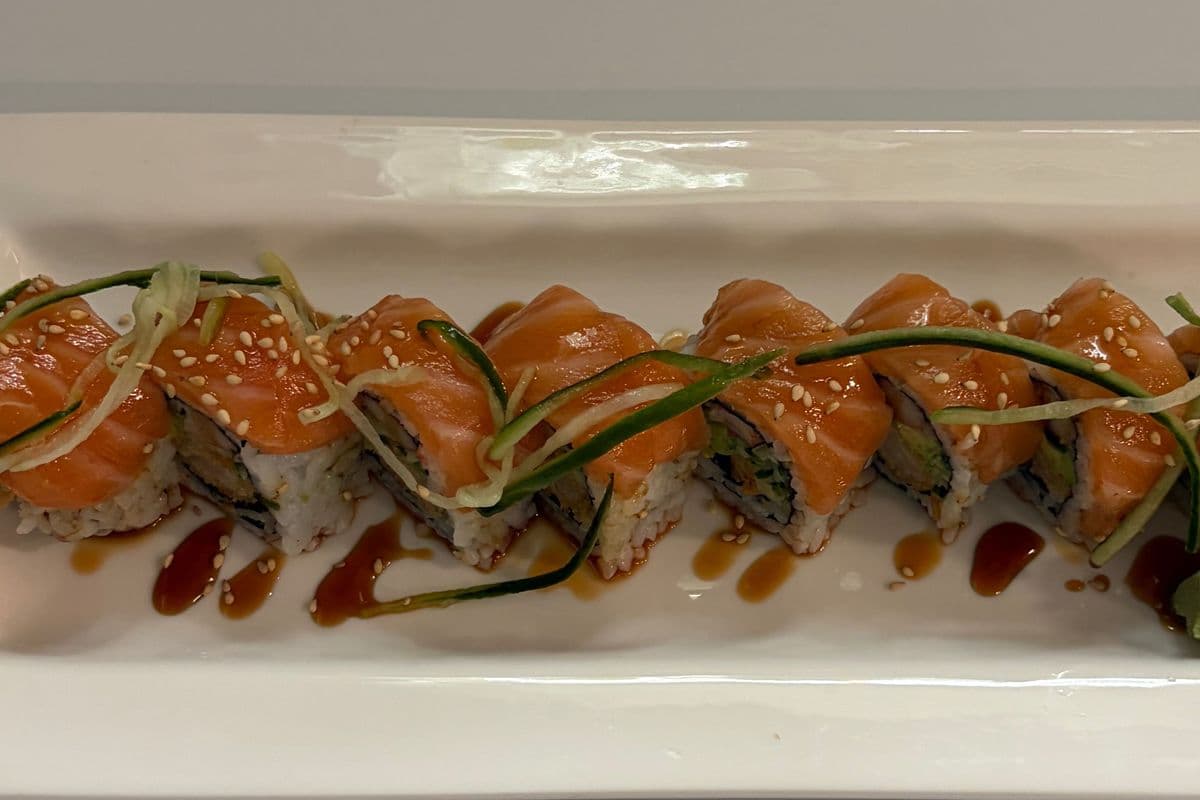 52. Red Dragon Roll (8pcs)