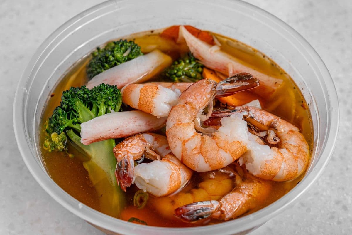 N4. Seafood Noodles Soup