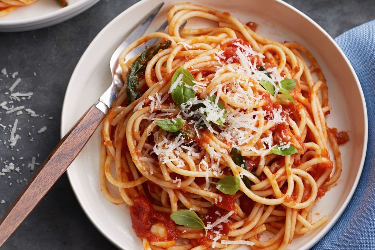 Spaghetti with Tomato Sauce