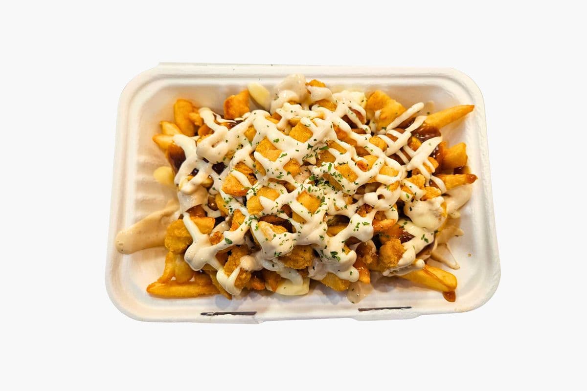 Chicken Garlic Poutine (8 oz)