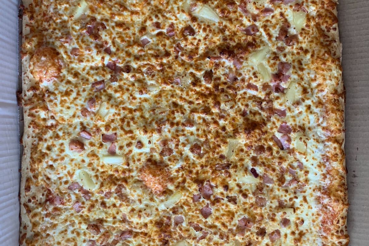 21" x 15" Jumbo create u own Pizza