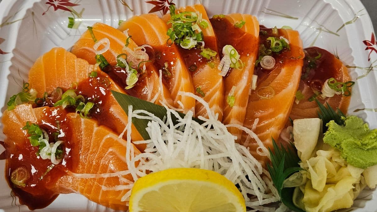 Spicy Salmon Sashimi