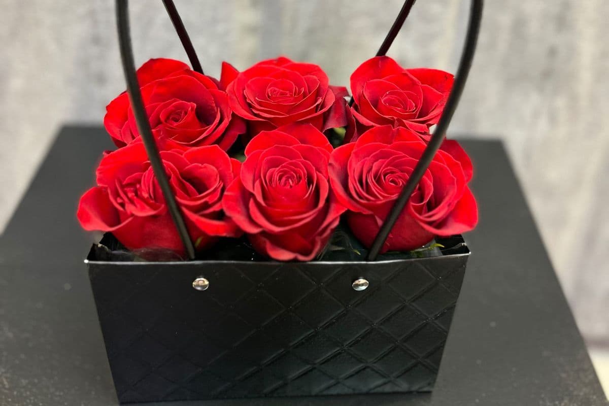 Rose In Purse Black