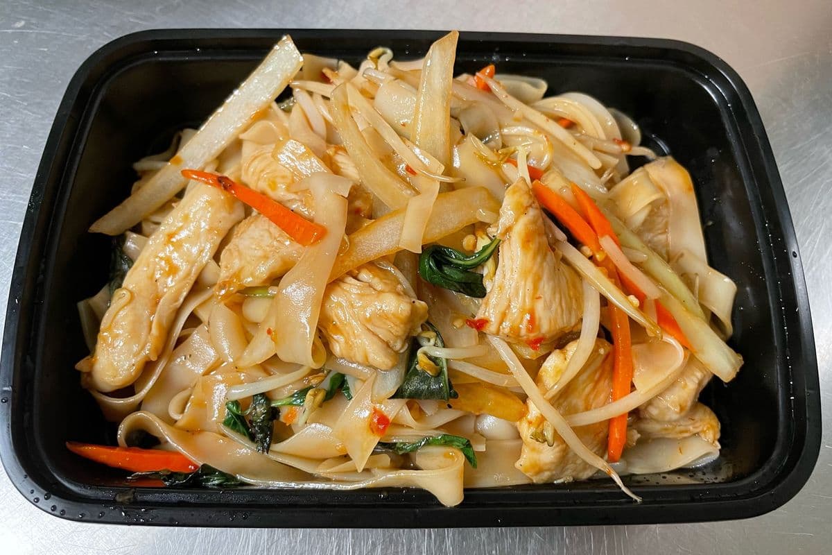 157. Chicken or Beef Thai Spicy Noodles 🌶️