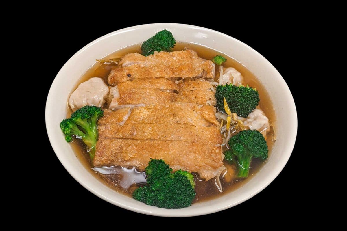14. Chicken Steak and Wonton Vegetable Noodle Soup