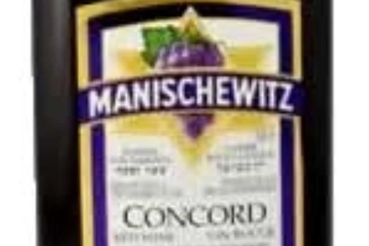 USA - Manischewitz Concord Grape Traditional Kosher Wine - 750mL (1 x 750mL)