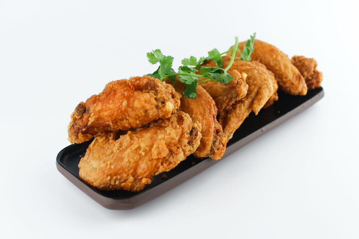21. Original Fried Chicken Wings [8-9 pcs] (Canh Ga Chien)