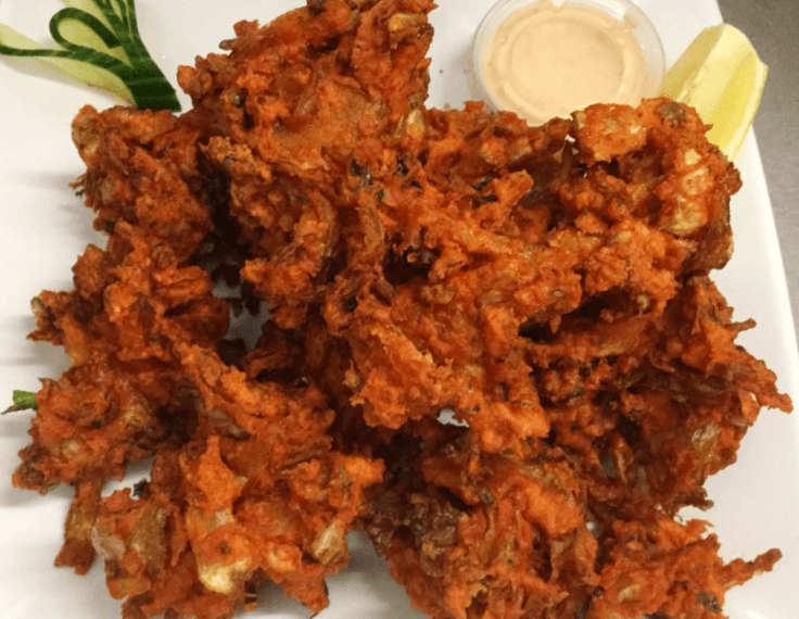 02. Vegetable Pakoras (10 pcs)